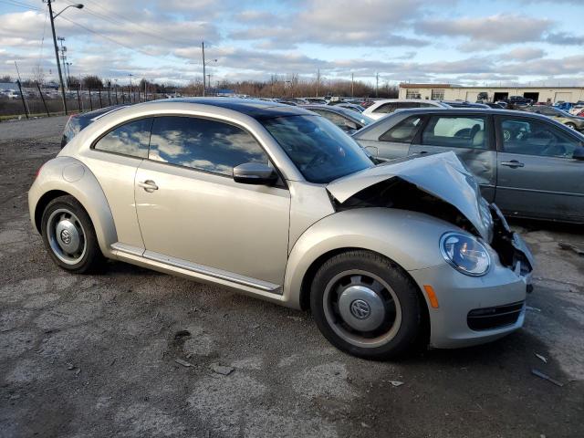 3VWJX7AT0DM611826 - 2013 VOLKSWAGEN BEETLE BEIGE photo 4