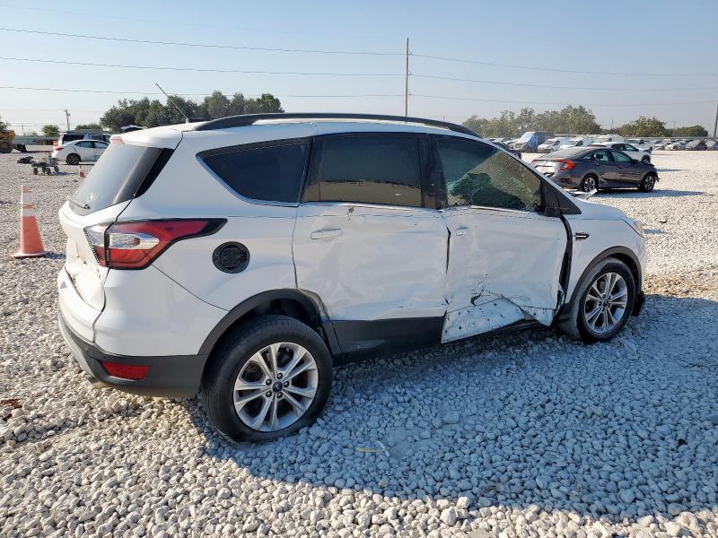 1FMCU0GD7HUD76110 - 2017 FORD ESCAPE SE WHITE photo 3