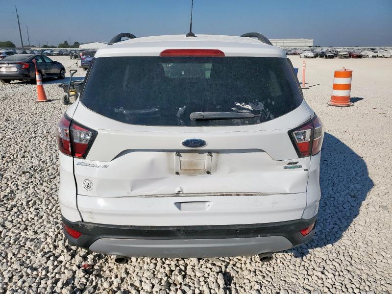 1FMCU0GD7HUD76110 - 2017 FORD ESCAPE SE WHITE photo 6