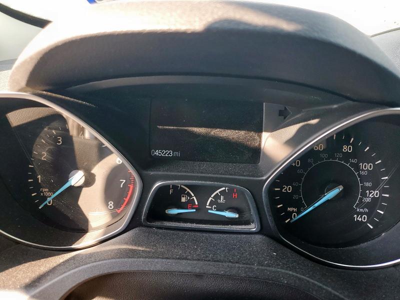 1FMCU0GD7HUD76110 - 2017 FORD ESCAPE SE WHITE photo 9