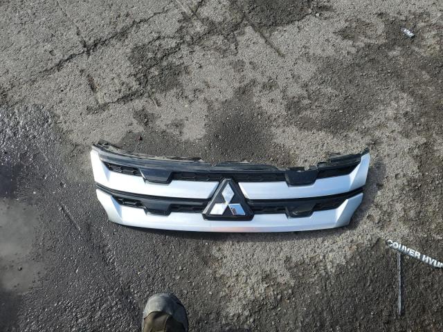 JA4AR3AUXLU021622 - 2020 MITSUBISHI OUTLANDER ES فضي صورة 13