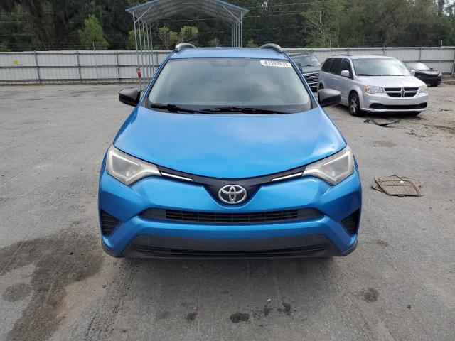 JTMZFREV3GD085627 - 2016 TOYOTA RAV4 LE BLUE photo 5