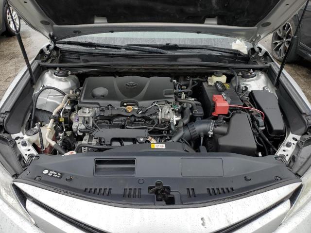 4T1B11HK7JU546530 - 2018 TOYOTA CAMRY L SILVER photo 11