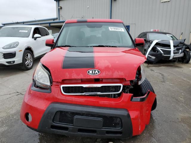 KNDJT2A2XB7237483 - 2011 KIA SOUL + RED photo 5