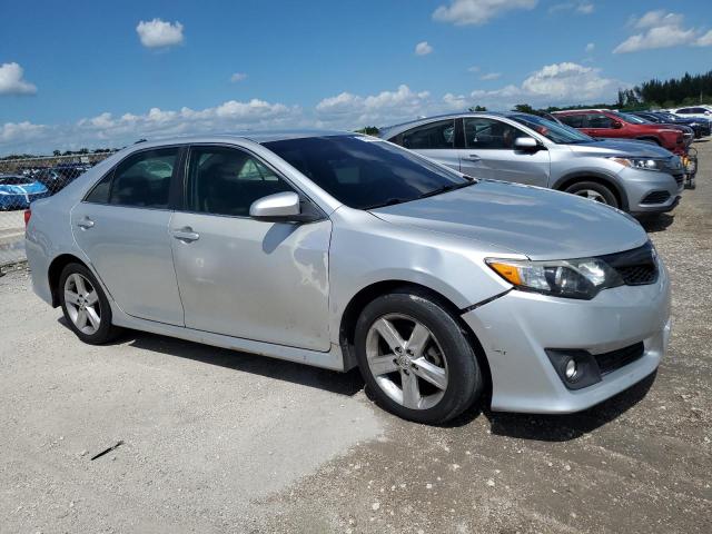 4T1BF1FK3EU332466 - 2014 TOYOTA CAMRY L GRAY photo 4