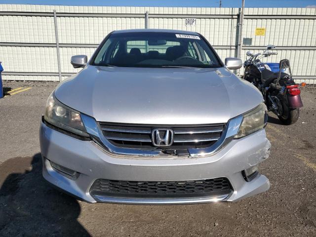 1HGCR2F74DA025679 - 2013 HONDA ACCORD EX فضي صورة 5