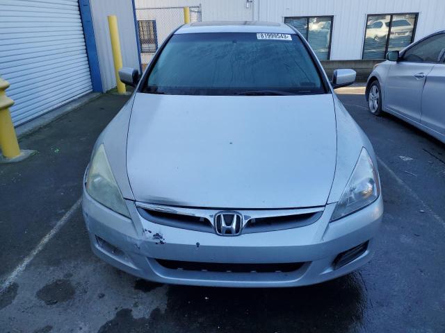 1HGCM56796A174186 - 2006 HONDA ACCORD EX SILVER photo 5