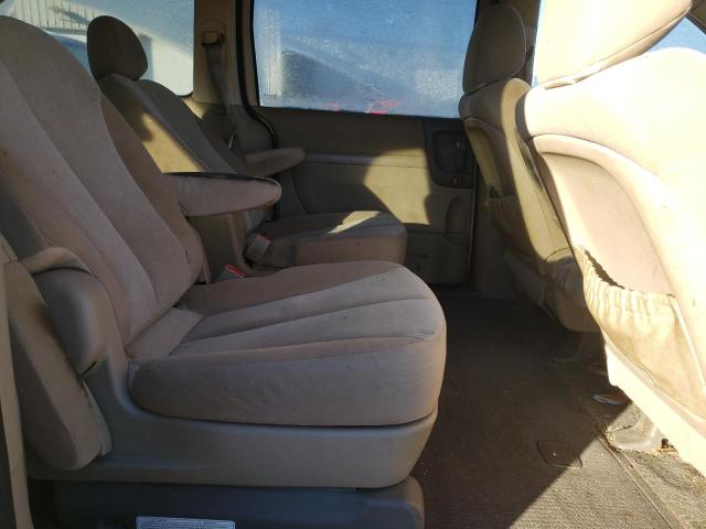 KNDMG4C73B6413561 - 2011 KIA SEDONA LX GOLD photo 11