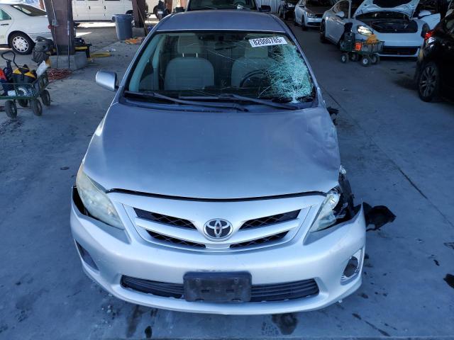 JTDBU4EE7B9151697 - 2011 TOYOTA COROLLA BASE Gümüş foto 5