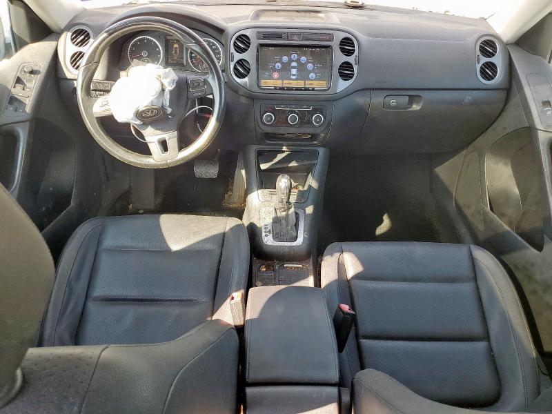WVGBV7AX1CW610274 - 2012 VOLKSWAGEN TIGUAN S SILVER photo 8