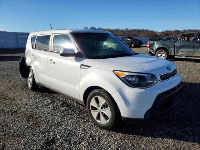 KNDJN2A2XG7319781 - 2016 KIA SOUL WHITE photo 4