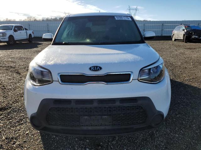 KNDJN2A2XG7319781 - 2016 KIA SOUL WHITE photo 5