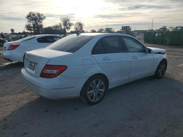 WDDGF4HB0CA655211 - 2012 MERCEDES-BENZ C 250 WHITE photo 3