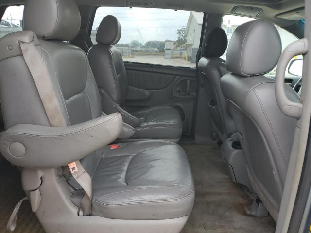 5TDZA22C85S349743 - 2005 TOYOTA SIENNA XLE BLUE photo 11