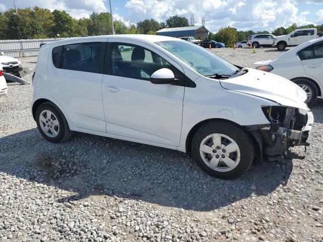 1G1JA6SH3G4172154 - 2016 CHEVROLET SONIC LS WHITE photo 4