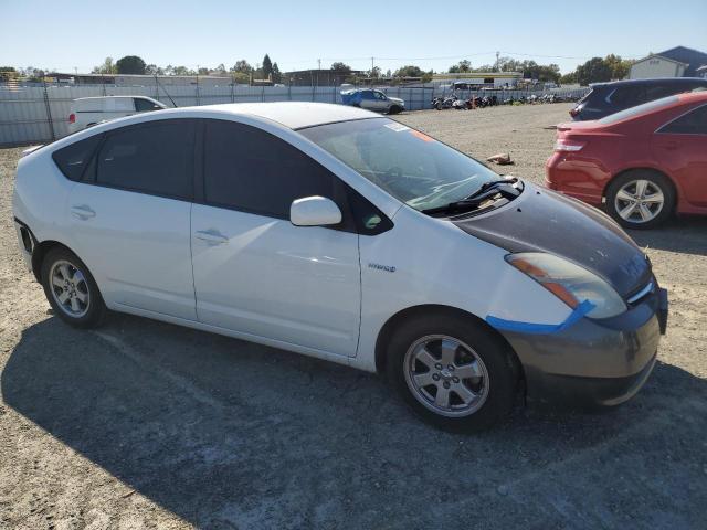 JTDKB20U187779980 - 2008 TOYOTA PRIUS WHITE photo 4