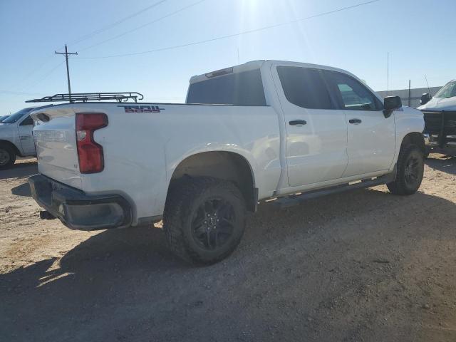 3GCUDFED6PG323222 - 2023 CHEVROLET SILVERADO K1500 LT TRAIL BOSS WHITE photo 3