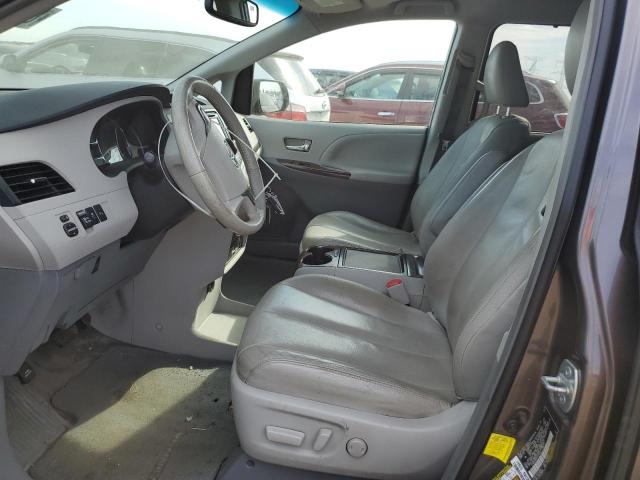 5TDYK3DC8CS279265 - 2012 TOYOTA SIENNA XLE GRAY photo 7