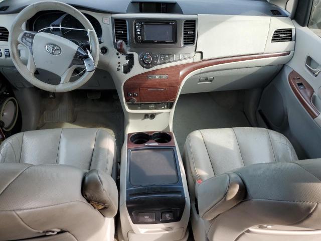 5TDYK3DC8CS279265 - 2012 TOYOTA SIENNA XLE GRAY photo 8
