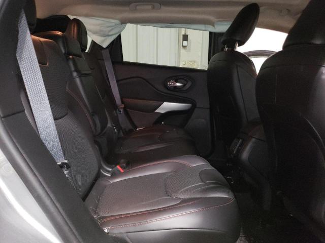 1C4PJMBS2HW601520 - 2017 JEEP CHEROKEE TRAILHAWK SILVER photo 6