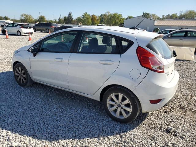 3FADP4EE7GM104278 - 2016 FORD FIESTA SE 白色 照片 2