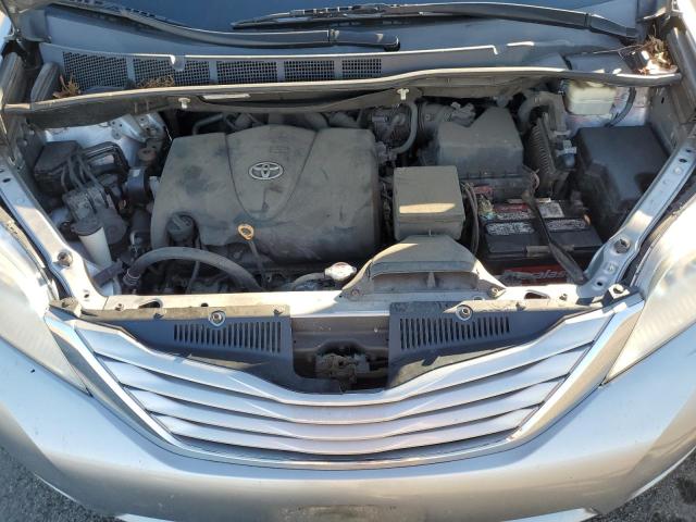 5TDKZ3DC9HS823829 - 2017 TOYOTA SIENNA LE SILVER photo 12