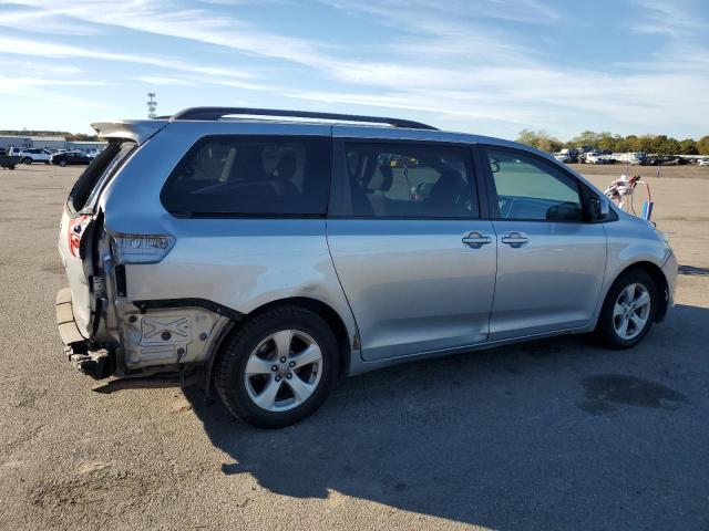 5TDKZ3DC9HS823829 - 2017 TOYOTA SIENNA LE SILVER photo 3