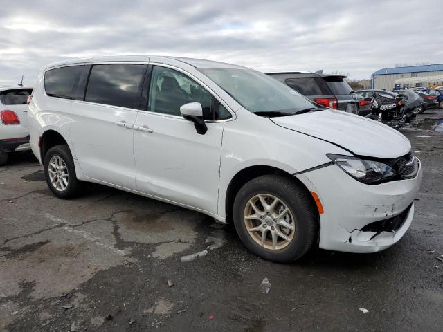 2C4RC1CG0NR103526 - 2022 CHRYSLER VOYAGER LX WHITE photo 4