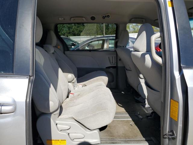 5TDKK3DC7CS198330 - 2012 TOYOTA SIENNA LE Արծաթագույն լուսանկար 11
