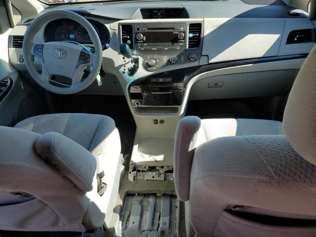 5TDKK3DC7CS198330 - 2012 TOYOTA SIENNA LE Արծաթագույն լուսանկար 8