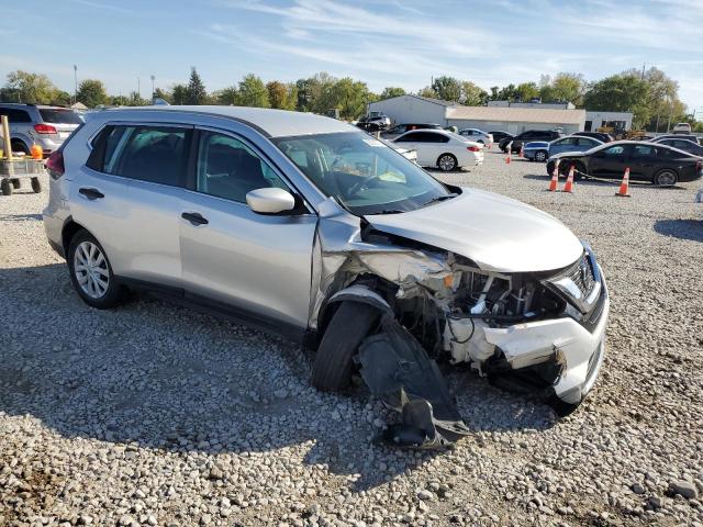 5N1AT2MV9JC729767 - 2018 NISSAN ROGUE S 银色 照片 4