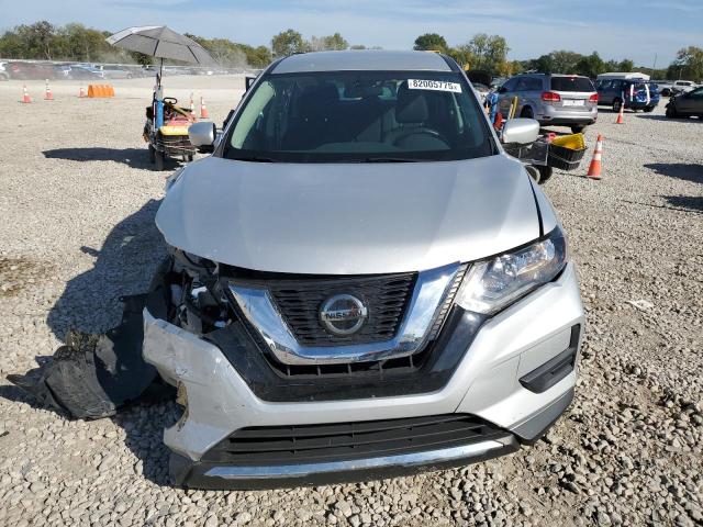 5N1AT2MV9JC729767 - 2018 NISSAN ROGUE S 银色 照片 5
