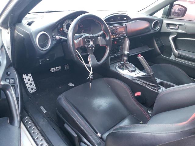 JF1ZNAA15D2720142 - 2013 TOYOTA SCION FR-S WHITE photo 8