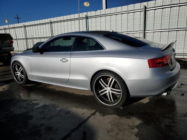 WAUCVAFR7CA001846 - 2012 AUDI S5 PREMIUM PLUS ვერცხლისფერი ფოტო 2