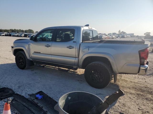 3TMAZ5CNXNM161717 - 2022 TOYOTA TACOMA DOUBLE CAB SILVER photo 2