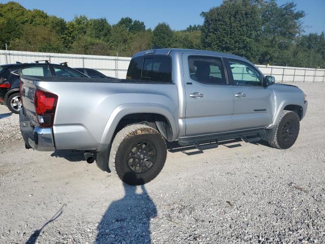 3TMAZ5CNXNM161717 - 2022 TOYOTA TACOMA DOUBLE CAB SILVER photo 3