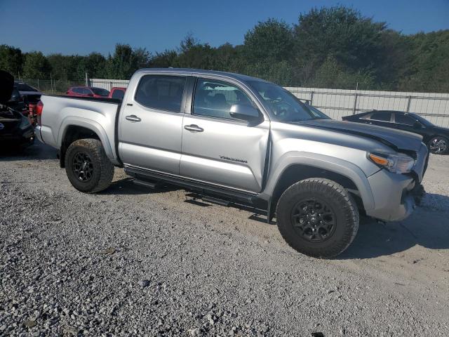3TMAZ5CNXNM161717 - 2022 TOYOTA TACOMA DOUBLE CAB SILVER photo 4