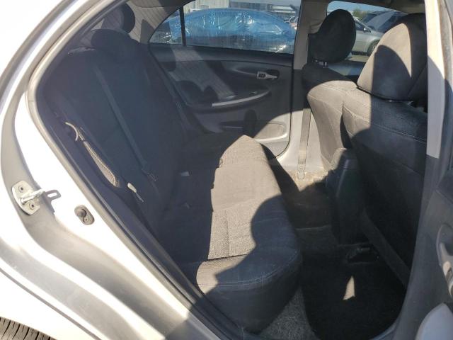 5YFBU4EE3DP094458 - 2013 TOYOTA COROLLA BASE SILVER photo 10