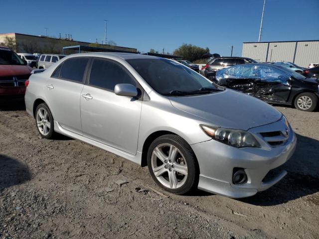 5YFBU4EE3DP094458 - 2013 TOYOTA COROLLA BASE SILVER photo 4