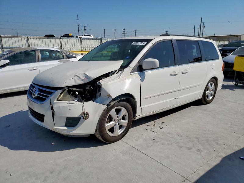 2009 VOLKSWAGEN ROUTAN SE, 