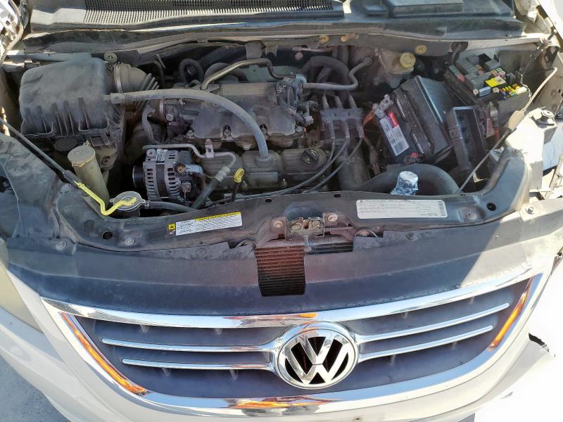 2V8HW34189R586041 - 2009 VOLKSWAGEN ROUTAN SE أبيض صورة 11