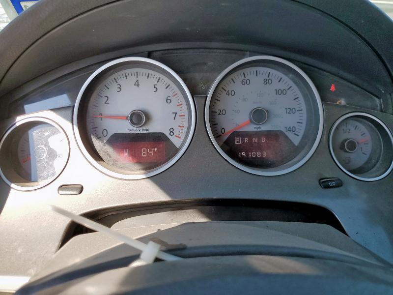 2V8HW34189R586041 - 2009 VOLKSWAGEN ROUTAN SE أبيض صورة 9