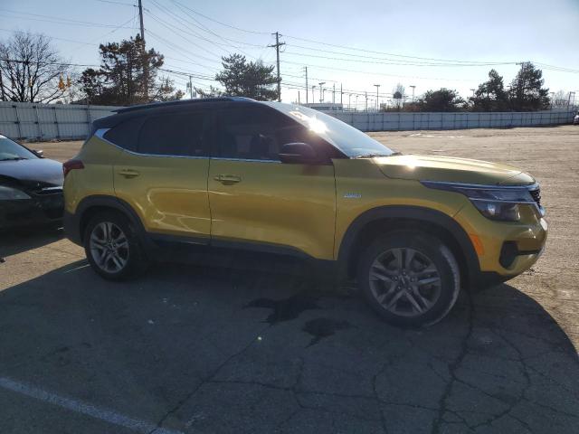 KNDEUCAA1N7247691 - 2022 KIA SELTOS S YELLOW photo 4