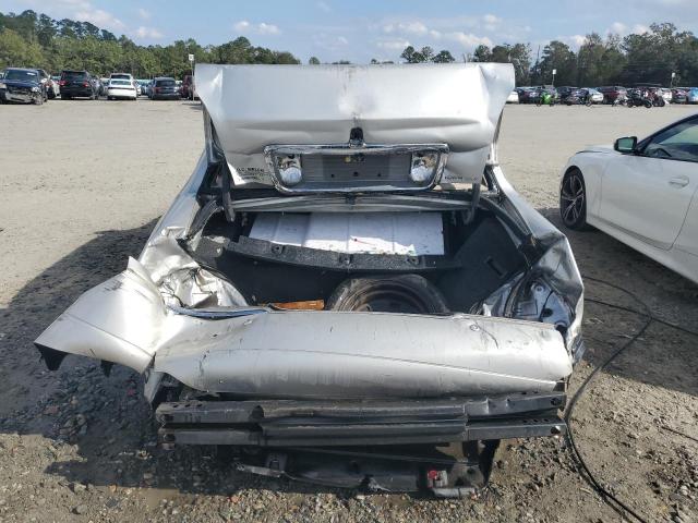 1LNHM81WX4Y633715 - 2004 LINCOLN TOWN CAR EXECUTIVE Silber Foto 6