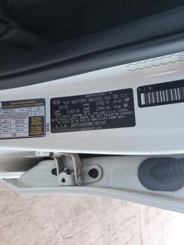 3KPF24AD4ME296599 - 2021 KIA FORTE FE WHITE photo 12