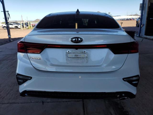3KPF24AD4ME296599 - 2021 KIA FORTE FE WHITE photo 6