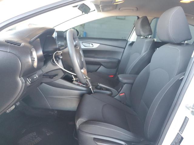 3KPF24AD4ME296599 - 2021 KIA FORTE FE WHITE photo 7