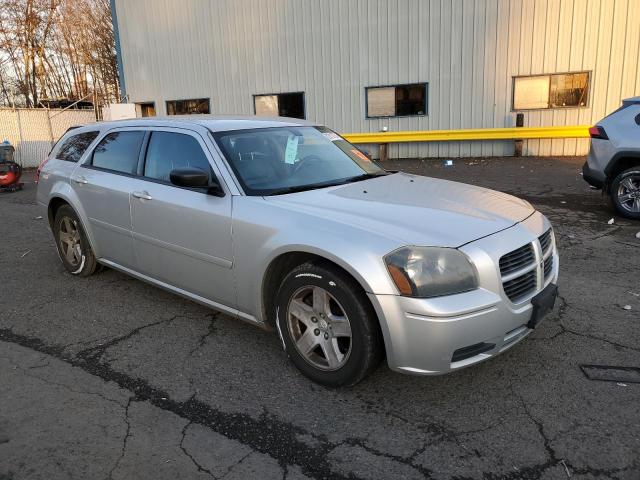 2D4FV48V75H166248 - 2005 DODGE MAGNUM SXT SILVER photo 4