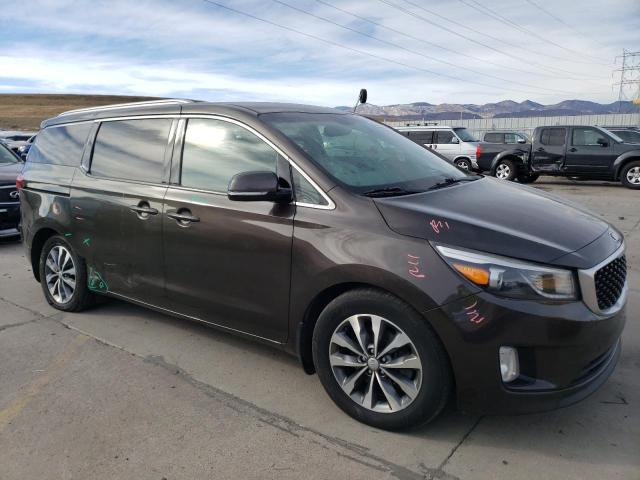 KNDMC5C12G6170877 - 2016 KIA SEDONA EX BROWN photo 4