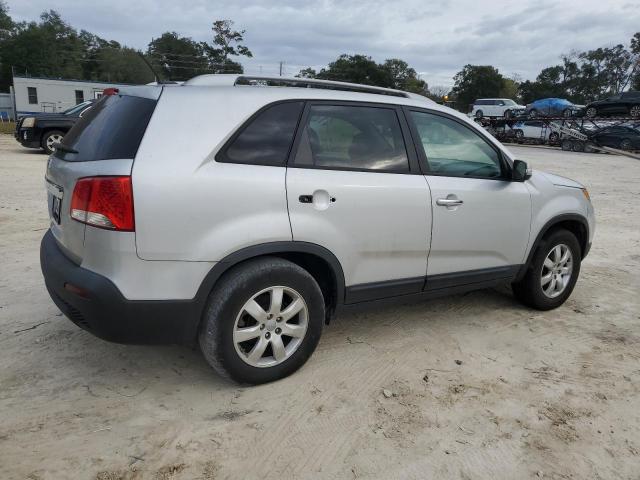 5XYKT4A2XDG403751 - 2013 KIA SORENTO LX SILVER photo 3